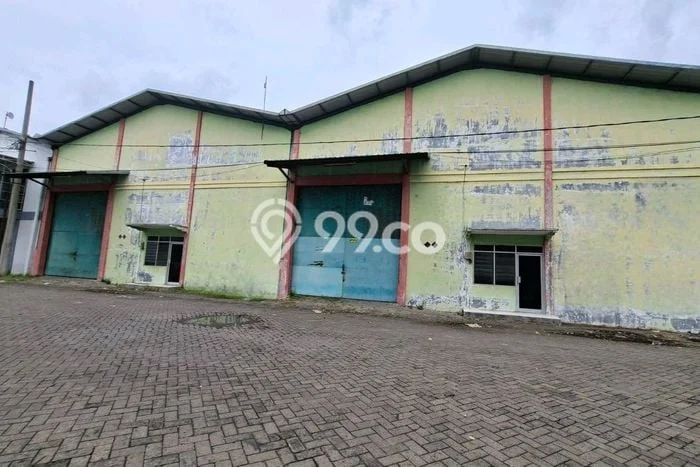Disewakan Gudang komersial di Gedangan luas bangunan 1200m2 Disewakan Gudang komersial di Gedangan luas bangunan 1200m2