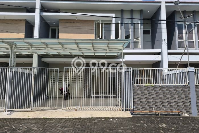 Rumah Disewakan Surabaya LT 200m2 LB 275m2 Kawasan Darmo permai Rumah Disewakan Surabaya LT 200m2 LB 275m2 Kawasan Darmo permai