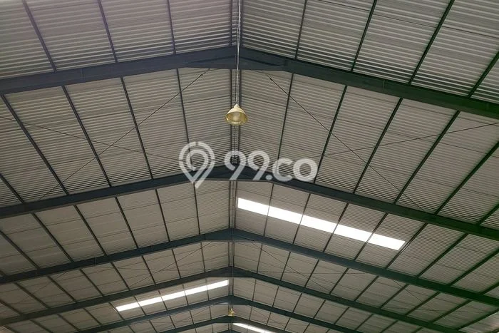Disewakan Gudang di Kawasan Ramai Karangpilang Luas 5094m2 Disewakan Gudang di Kawasan Ramai Karangpilang Luas 5094m2