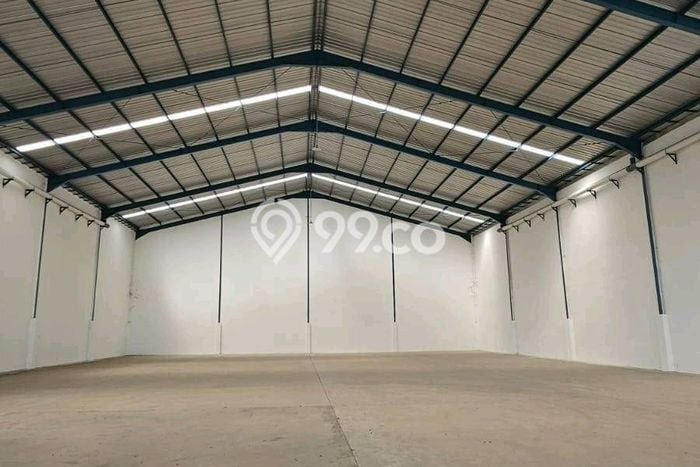 Gudang Dijual di Surabaya LT 1426m2 & LB 966m2 Lokasi Terbaik! Gudang Dijual di Surabaya LT 1426m2 & LB 966m2 Lokasi Terbaik!