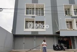 Ruko paling strategis disewakan di Waru Sidoarjo Ruko paling strategis disewakan di Waru Sidoarjo