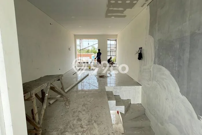 Area Ramai! Ruko Dijual di Taman untuk Bisnis Luas Bangunan 100m2 Area Ramai! Ruko Dijual di Taman untuk Bisnis Luas Bangunan 100m2
