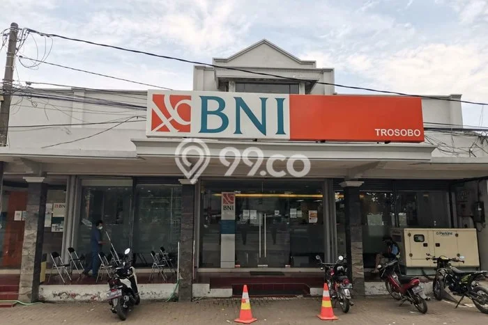 Ruko Bagus LT 240m2 LB 360m2 Dijual di Waru Sidoarjo Ruko Bagus LT 240m2 LB 360m2 Dijual di Waru Sidoarjo