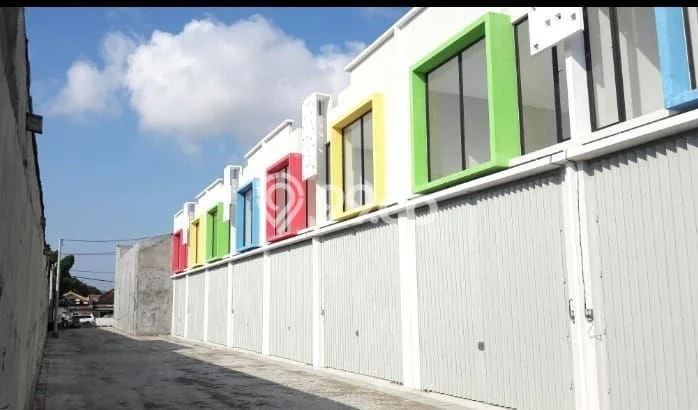 Unit Gudang Disewa Lokasi Waru, Sidoarjo Spesifikasi Luas Bangunan 140m2 Unit Gudang Disewa Lokasi Waru, Sidoarjo Spesifikasi Luas Bangunan 140m2