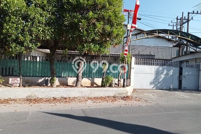 Pabrik disewakan di Taman Sidoarjo dengan luas bangunan 2000m2 Pabrik disewakan di Taman Sidoarjo dengan luas bangunan 2000m2