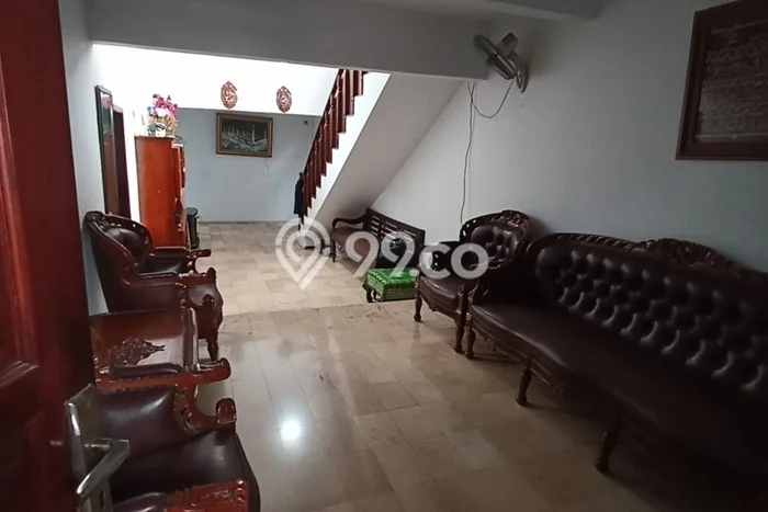 Ready to Use! Premium House LT 260m2 Desain Elegan di Lubang Buaya Ready to Use! Premium House LT 260m2 Desain Elegan di Lubang Buaya