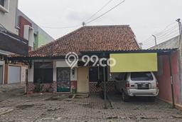 Lokasi terbaik! Rumah siap huni disewakan di Semarang Tengah LB 1m2 Lokasi terbaik! Rumah siap huni disewakan di Semarang Tengah LB 1m2