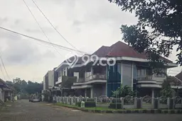 Rumah Luxury Modern Tanpa Renovasi di Srondol Semarang Rumah Luxury Modern Tanpa Renovasi di Srondol Semarang