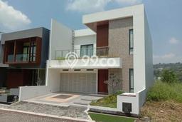 Ready to Use! Premium House LT 264m2 Desain Modern di Candi Golf Ready to Use! Premium House LT 264m2 Desain Modern di Candi Golf
