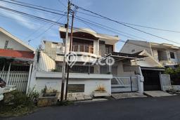 Lokasi terbaik! Rumah siap pakai dikontrakkan di Semarang Tengah LB 240m2 Lokasi terbaik! Rumah siap pakai dikontrakkan di Semarang Tengah LB 240m2