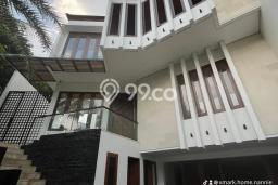 Rumah Elit Modern Tanpa Renovasi di Pondok Indah Jakarta Selatan Rumah Elit Modern Tanpa Renovasi di Pondok Indah Jakarta Selatan