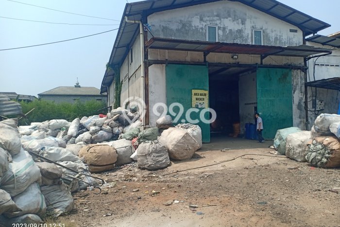 Unit Gudang Dijual di Jakarta Utara LT 2000m2 & LB 510m2 Unit Gudang Dijual di Jakarta Utara LT 2000m2 & LB 510m2