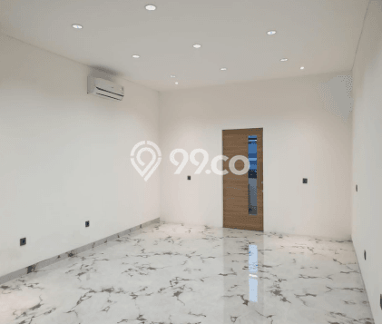 Ruko Dijual di Jakarta Barat LT 63m2 & LB 220m2 Lokasi Terbaik! Ruko Dijual di Jakarta Barat LT 63m2 & LB 220m2 Lokasi Terbaik!