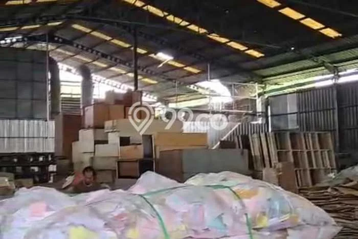 Gudang untuk Disewa di Pusat Jakarta Barat Luas Bangunan 4037m2 Gudang untuk Disewa di Pusat Jakarta Barat Luas Bangunan 4037m2