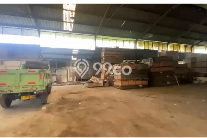 Gudang untuk Disewa di Pusat Jakarta Barat Luas Bangunan 4037m2 Gudang untuk Disewa di Pusat Jakarta Barat Luas Bangunan 4037m2
