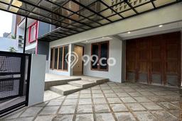 Siap Huni Rumah Mewah 4 Kamar di Kebon Jeruk Dekat ke Mana Pun Siap Huni Rumah Mewah 4 Kamar di Kebon Jeruk Dekat ke Mana Pun