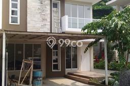 Ready to Use! Luxury House LT 198m2 Desain Modern di Green Lake City Ready to Use! Luxury House LT 198m2 Desain Modern di Green Lake City