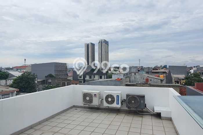 Rumah Minimalis 5 Kamar LT 102m2 di Duri Kepa Rumah Minimalis 5 Kamar LT 102m2 di Duri Kepa