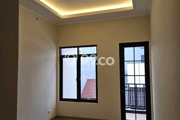Disewakan! Rumah 3 Kamar Tidur &
3 Kamar Mandi di Taman Ratu, Jakarta Barat Disewakan! Rumah 3 Kamar Tidur &
3 Kamar Mandi di Taman Ratu, Jakarta Barat