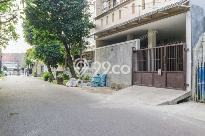 Unit Kost Dijual di Jakarta Barat Spesifikasi 51 Kamar Tidur dan Area Strategis Unit Kost Dijual di Jakarta Barat Spesifikasi 51 Kamar Tidur dan Area Strategis