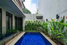 Ready to Use! Luxury House LT 307m2 Desain Elegan di Lebak Bulus Ready to Use! Luxury House LT 307m2 Desain Elegan di Lebak Bulus