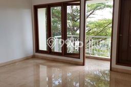Ready to Use! Premium House LT 276m2 Desain Elegan di Pejaten Ready to Use! Premium House LT 276m2 Desain Elegan di Pejaten