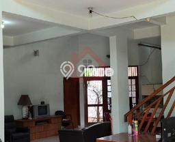 Rumah EXCLUSIVE area Kebayoran Lama, Jakarta Selatan, Luas 363m² Bangunan 274m² KESEMPATAN TERBATAS! Rumah EXCLUSIVE area Kebayoran Lama, Jakarta Selatan, Luas 363m² Bangunan 274m² KESEMPATAN TERBATAS!