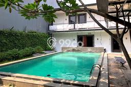Rumah Bagus di Kemang, Jakarta Selatan, Luas 894m² Bangunan 450m² DIJUAL CEPAT! Rumah Bagus di Kemang, Jakarta Selatan, Luas 894m² Bangunan 450m² DIJUAL CEPAT!