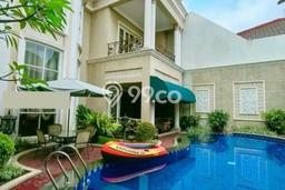 Rumah Mewah Siap Huni LT 750m2 di Duren Sawit, Jakarta Timur Rumah Mewah Siap Huni LT 750m2 di Duren Sawit, Jakarta Timur