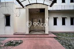 Dijual! Kantor di Ragunan Jakarta Selatan LT 1098m2 / LB 390m2 Kawasan Bisnis Dijual! Kantor di Ragunan Jakarta Selatan LT 1098m2 / LB 390m2 Kawasan Bisnis