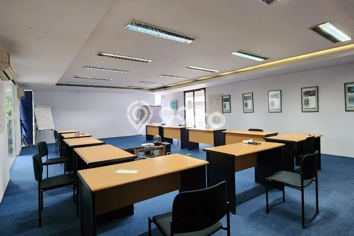 Kantor Dijual di Prime Area Jakarta Selatan Luas 1848m2 Kantor Dijual di Prime Area Jakarta Selatan Luas 1848m2