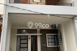 Rumah 4 KT 3 KM Dekat Rumah Sakit di Mandalajati, Bandung Rumah 4 KT 3 KM Dekat Rumah Sakit di Mandalajati, Bandung