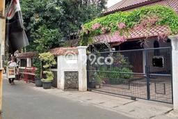 Rumah Mewah LB 350m2 Siap Huni Desain Elegan di Bangka, Jakarta Selatan Rumah Mewah LB 350m2 Siap Huni Desain Elegan di Bangka, Jakarta Selatan