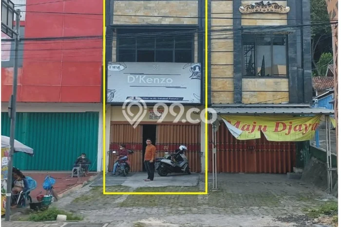 Ruko disewakan di Kedaton Bandar Lampung dengan luas bangunan 162m2 Ruko disewakan di Kedaton Bandar Lampung dengan luas bangunan 162m2
