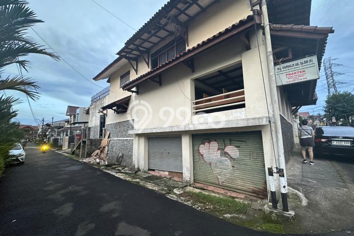 Dijual Rumah 5 Kamar Lokasi Ideal Bagus dan Strategis di Beji Dijual Rumah 5 Kamar Lokasi Ideal Bagus dan Strategis di Beji