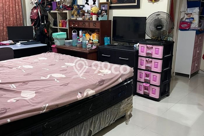 Siap Huni Rumah Mewah 5 Kamar di Tapos Dekat ke Mana Saja Siap Huni Rumah Mewah 5 Kamar di Tapos Dekat ke Mana Saja