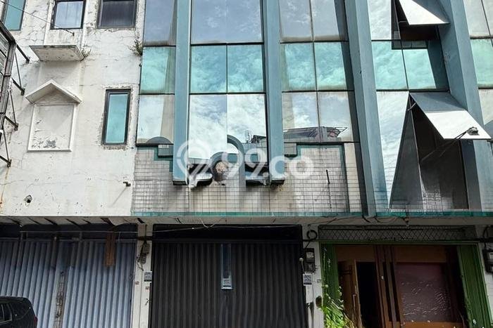 Dijual! Ruko di Fatmawati Jakarta Selatan LT 72m2 / LB 252m2 Kawasan Bisnis Dijual! Ruko di Fatmawati Jakarta Selatan LT 72m2 / LB 252m2 Kawasan Bisnis
