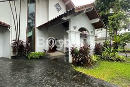 Jual Rumah Luas Megah Dengan View Eksklusif di Pondok Indah, Jakarta Selatan Jual Rumah Luas Megah Dengan View Eksklusif di Pondok Indah, Jakarta Selatan
