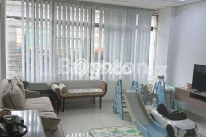 Disewakan Ruko di Kawasan Ramai Fatmawati Luas 202m2 Disewakan Ruko di Kawasan Ramai Fatmawati Luas 202m2