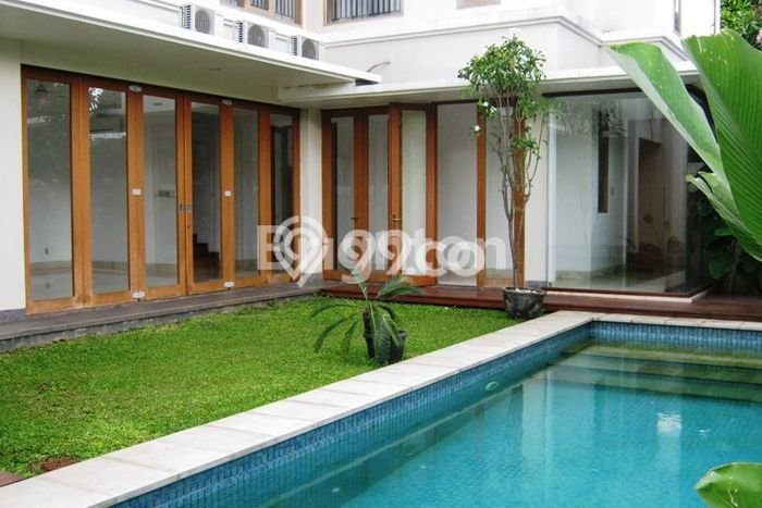 Rumah Modern Dikontrakkan di Cipete Jakarta Selatan Area Sangat Strategis Rumah Modern Dikontrakkan di Cipete Jakarta Selatan Area Sangat Strategis