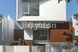 Hunian Elit LB 603m2 Siap Huni Desain Elegan di Pondok Indah, Jakarta Selatan Hunian Elit LB 603m2 Siap Huni Desain Elegan di Pondok Indah, Jakarta Selatan