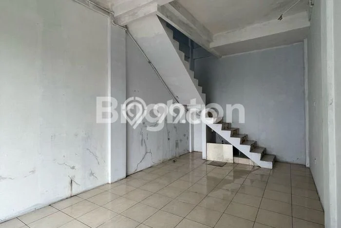 Ruko bagus disewakan di Sawangan Depok dengan LB 100m2 harga sewa terbaik Ruko bagus disewakan di Sawangan Depok dengan LB 100m2 harga sewa terbaik