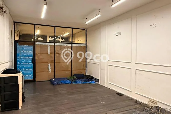 Unit Ruko Dijual di Jakarta Selatan LT 192m2 & LB 360m2 Unit Ruko Dijual di Jakarta Selatan LT 192m2 & LB 360m2