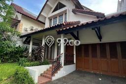 Ready to Use! Premium House LT 379m2 Desain Modern di Veteran Ready to Use! Premium House LT 379m2 Desain Modern di Veteran