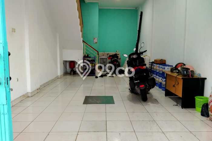 Ruko Dijual di Johar Baru LT 57m2, LB 120m2 Solusi Investasi Cerdas Ruko Dijual di Johar Baru LT 57m2, LB 120m2 Solusi Investasi Cerdas