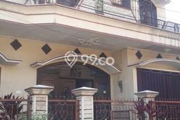 Hunian Elit LB 270m2 Siap Pakai Desain Elegan di Malang Kota, Malang Hunian Elit LB 270m2 Siap Pakai Desain Elegan di Malang Kota, Malang