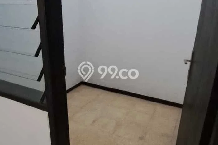 Rumah Luas Fleksibel untuk Kantor atau Keluarga Dekat Tol Pasteur Bandung Rumah Luas Fleksibel untuk Kantor atau Keluarga Dekat Tol Pasteur Bandung