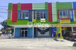 Disewakan Ruko komersial di Kesambi luas bangunan 120m2 Disewakan Ruko komersial di Kesambi luas bangunan 120m2