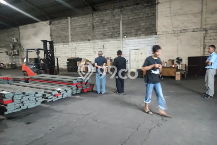 Gudang bagus disewakan di Plumbon Cirebon dengan LB 2000m2 harga sewa terbaik Gudang bagus disewakan di Plumbon Cirebon dengan LB 2000m2 harga sewa terbaik