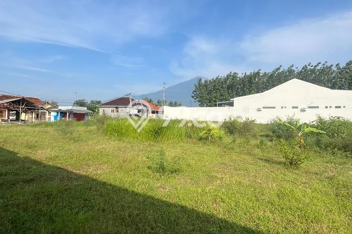Lahan Kosong Dijual di Kuningan dengan Area 2965m2 Lahan Kosong Dijual di Kuningan dengan Area 2965m2